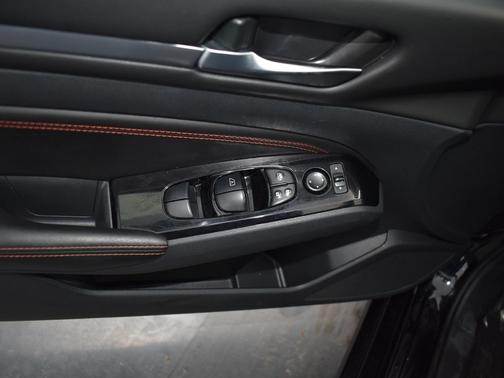 2023 Nissan Altima SR FWD