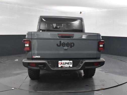 2025 Jeep Gladiator High Tide