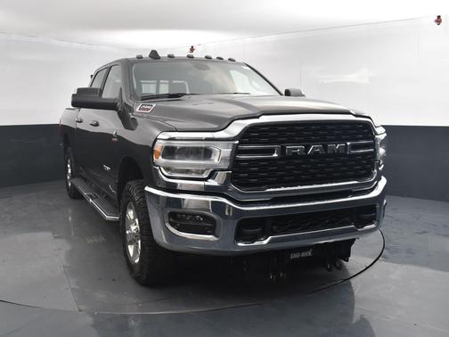 2022 RAM 2500 Big Horn Crew Cab 4x4 6'4' Box