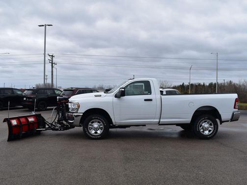 2024 RAM 2500 Tradesman Regular Cab 4x4 8' Box
