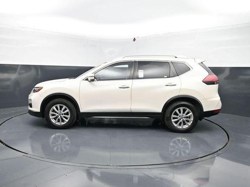 Pearl White Tricoat 2020 Nissan Rogue SV