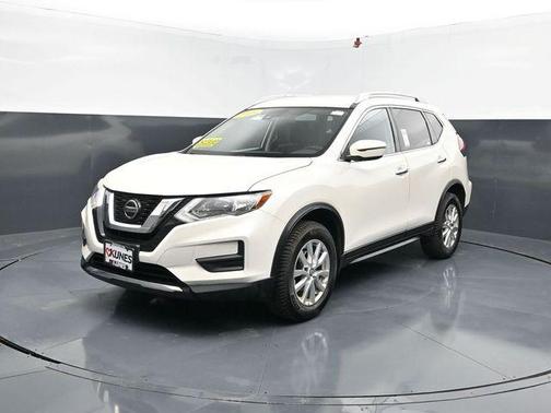 Pearl White Tricoat 2020 Nissan Rogue SV