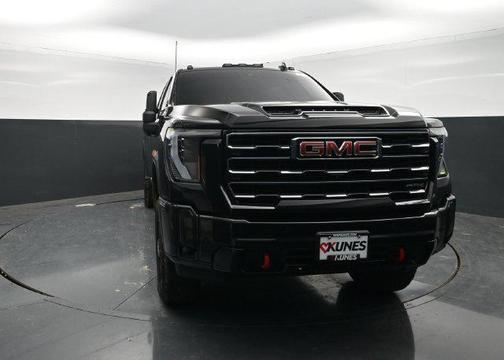 Onyx Black 2025 GMC Sierra 2500 AT4