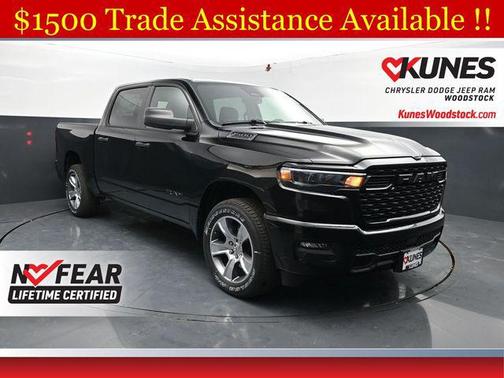 Diamond Black Crystal Pearlcoat 2026 RAM 1500 Express