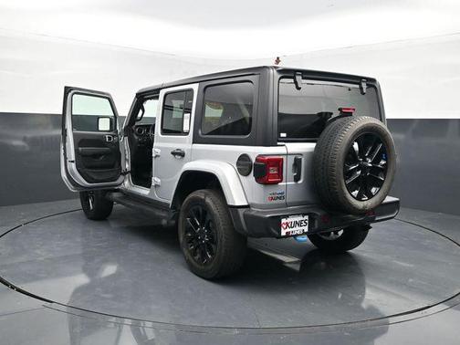 Silver Zynith Clearcoat 2023 Jeep Wrangler 4xe Sahara