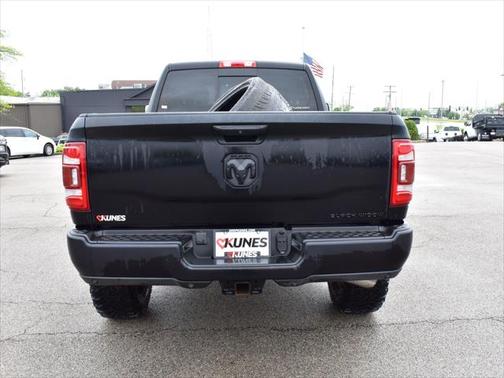 2022 RAM 2500 Big Horn Crew Cab 4x4 6'4' Box