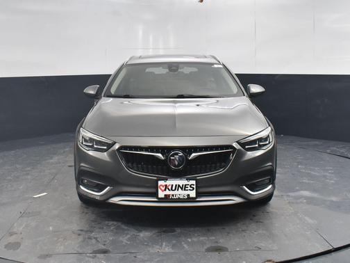 2018 Buick Regal TourX Essence