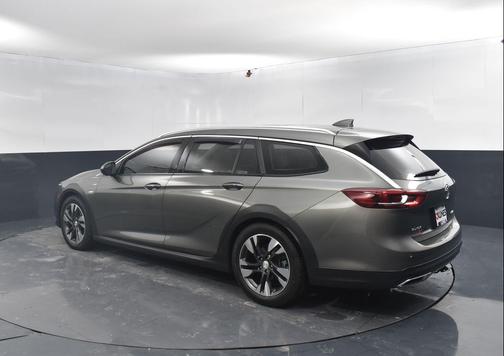 2018 Buick Regal TourX Essence