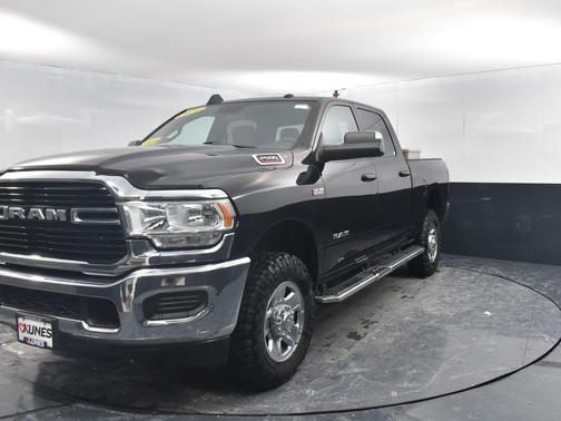 2021 RAM 2500 Big Horn Crew Cab 4x4 6'4' Box