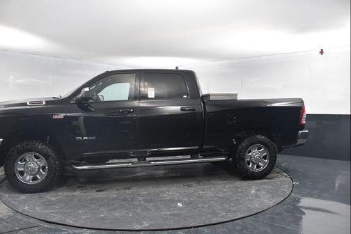 2021 RAM 2500 Big Horn Crew Cab 4x4 6'4' Box