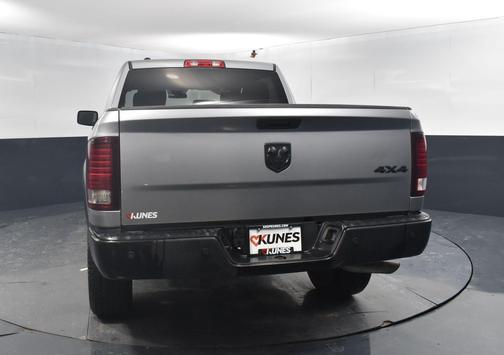 2024 RAM 1500 Classic Warlock Crew Cab 4x4 5'7' Box