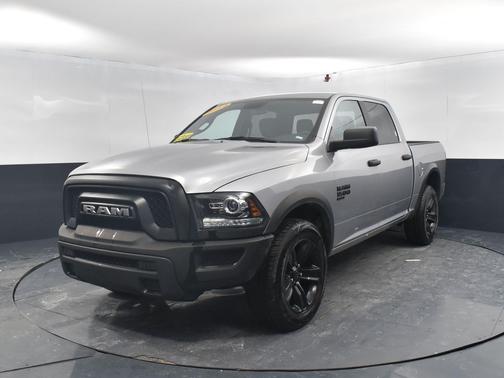 2024 RAM 1500 Classic Warlock Crew Cab 4x4 5'7' Box