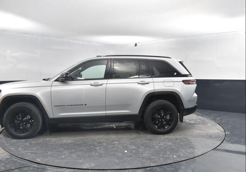 2026 Jeep Grand Cherokee Altitude