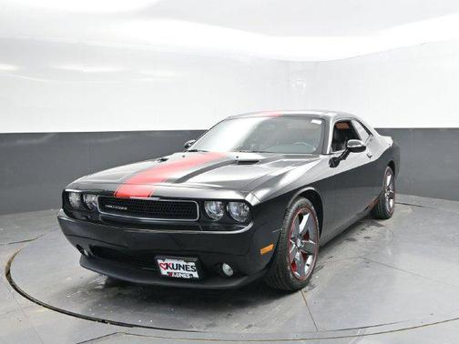Black Clearcoat 2013 Dodge Challenger SXT