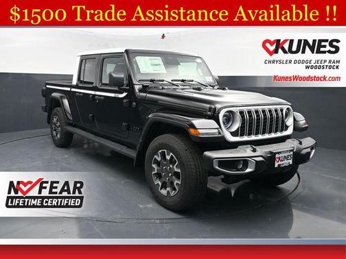 Black Clearcoat 2026 Jeep Gladiator Sahara 4x4