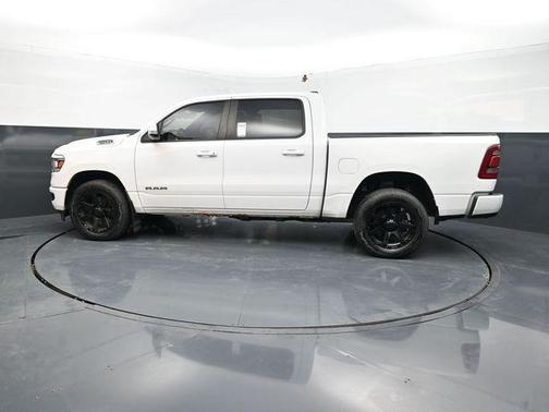 Bright White Clearcoat 2019 RAM 1500 Big Horn