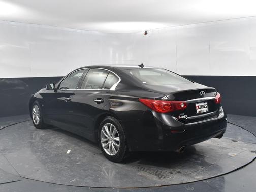 2015 INFINITI Q50 Premium