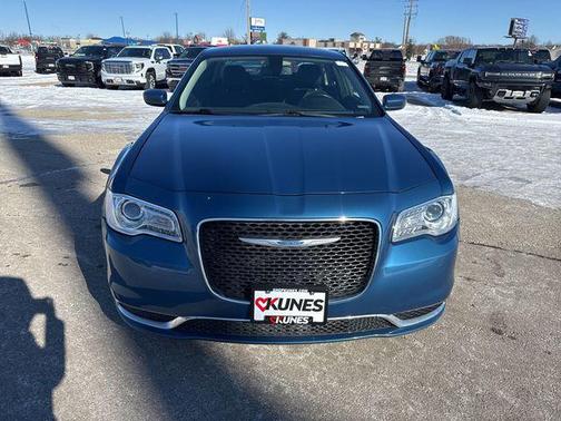 Frostbite 2022 Chrysler 300 Touring