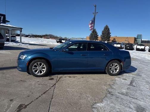 Frostbite 2022 Chrysler 300 Touring
