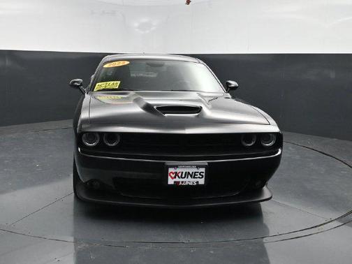 Pitch Black Clearcoat 2023 Dodge Challenger R/T