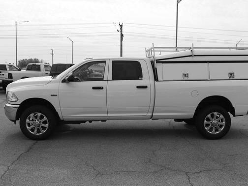 2018 RAM 2500 Tradesman Crew Cab 4x4 8' Box