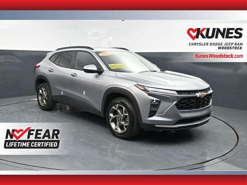 Sterling Gray Metallic 2025 Chevrolet Trax LT