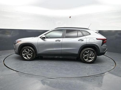 Sterling Gray Metallic 2025 Chevrolet Trax LT