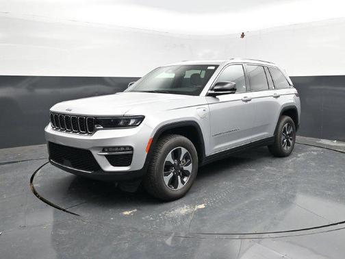 Silver Zynith 2024 Jeep Grand Cherokee 4xe Base