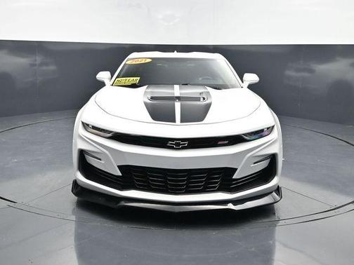 Summit White 2021 Chevrolet Camaro 1SS