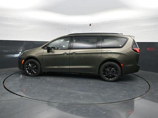 Olive Green Pearlcoat 2027 Chrysler Pacifica Limited
