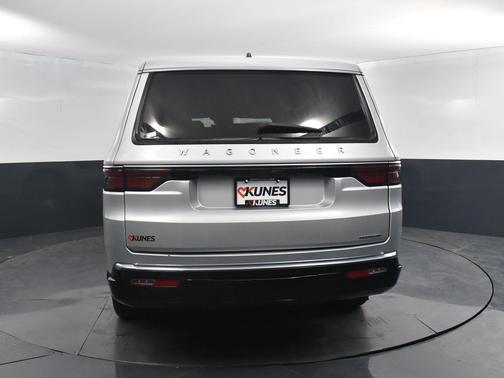 2024 Jeep Wagoneer L Series II 4x4