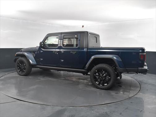 2025 Jeep Gladiator Nighthawk