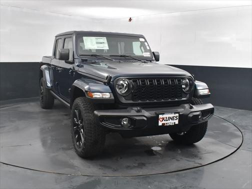 2025 Jeep Gladiator Nighthawk