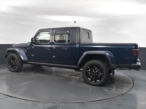 2025 Jeep Gladiator Nighthawk