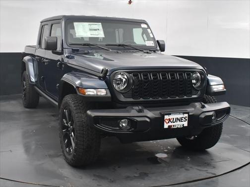 2025 Jeep Gladiator Nighthawk