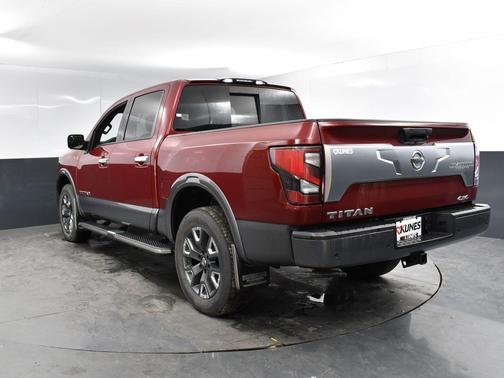 2021 Nissan Titan Platinum Reserve