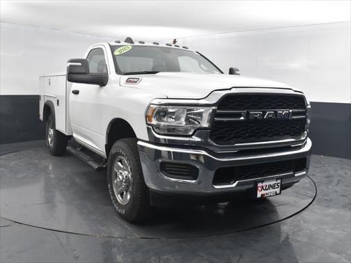 2023 RAM 2500 Tradesman Regular Cab 4x4 8' Box