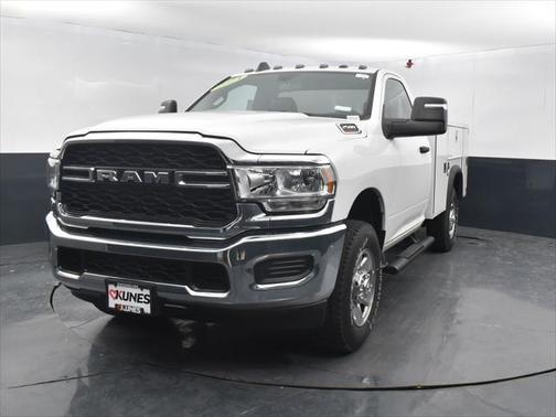 2023 RAM 2500 Tradesman Regular Cab 4x4 8' Box