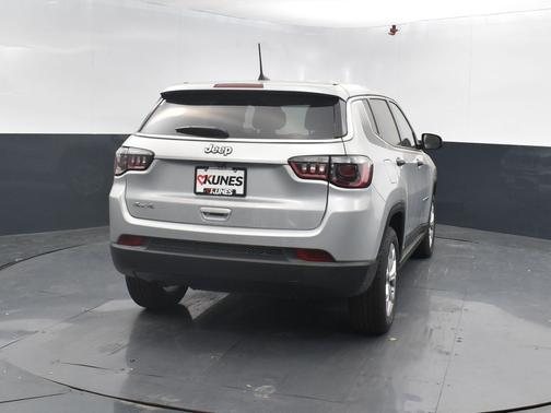 2025 Jeep Compass Sport