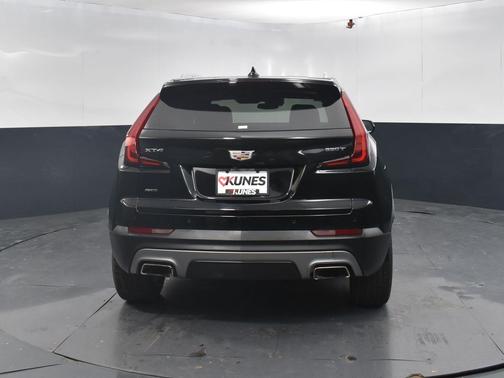 2021 Cadillac XT4 Premium Luxury