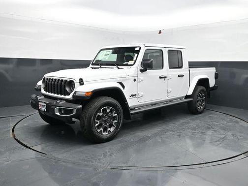 Bright White Clearcoat 2026 Jeep Gladiator Sahara 4x4
