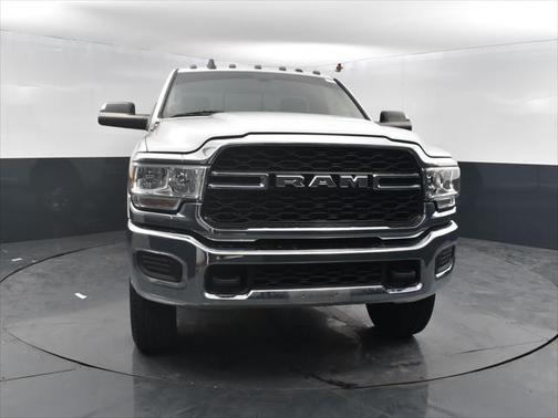 2020 RAM 2500 Tradesman Regular Cab 4X4 8' Box