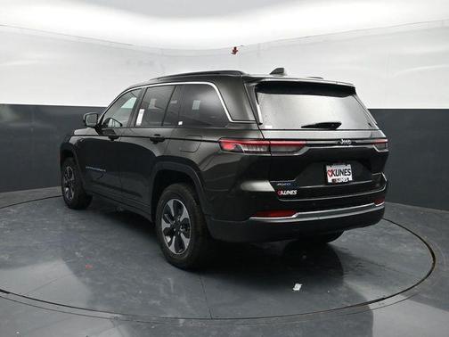 Rocky Mountain Pearlcoat 2024 Jeep Grand Cherokee 4xe Base