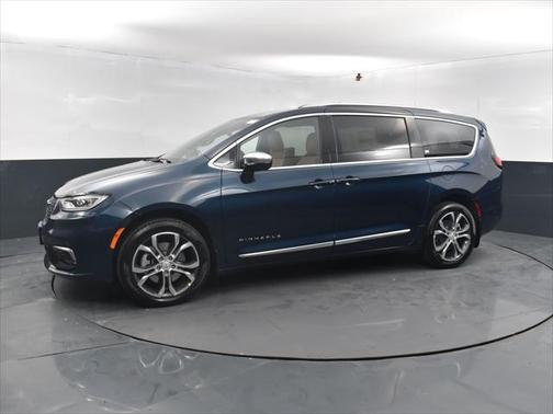 2025 Chrysler Pacifica L
