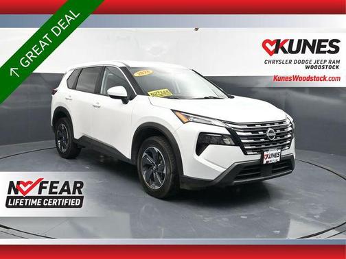 Everest White Pearl 2024 Nissan Rogue SV