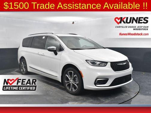Bright White Clearcoat 2026 Chrysler Pacifica L