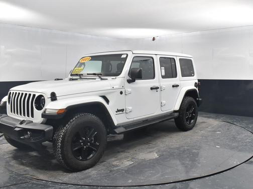 2023 Jeep Wrangler 4-Door Sahara Altitude 4x4