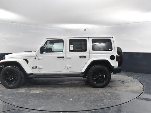 2023 Jeep Wrangler 4-Door Sahara Altitude 4x4