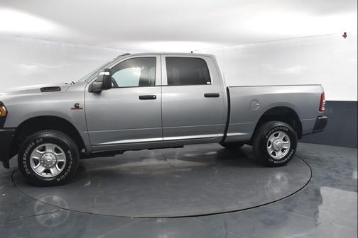2024 RAM 3500 Tradesman Crew Cab 4x4 6'4' Box