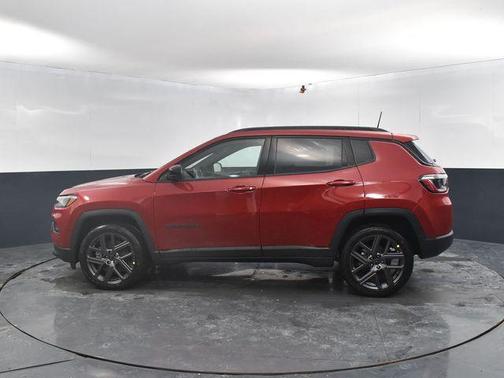 Red Hot Pearlcoat 2026 Jeep Compass Latitude